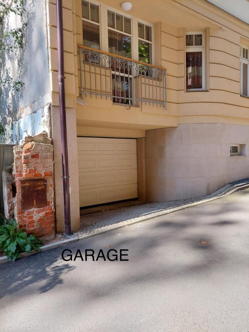 Sunny City - Apartment In Spa Zone With Private Garage Κάρλοβι Βάρι Εξωτερικό φωτογραφία